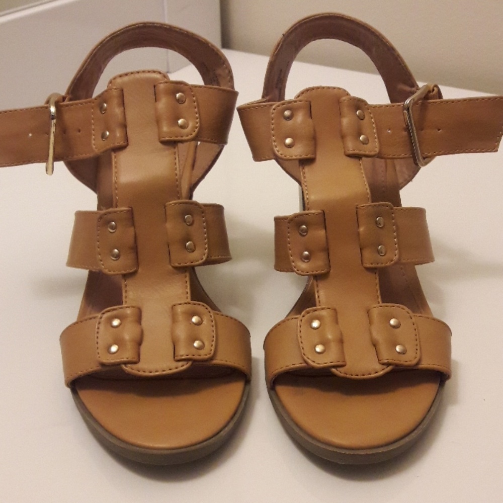 American Eagle Heeled Sandals